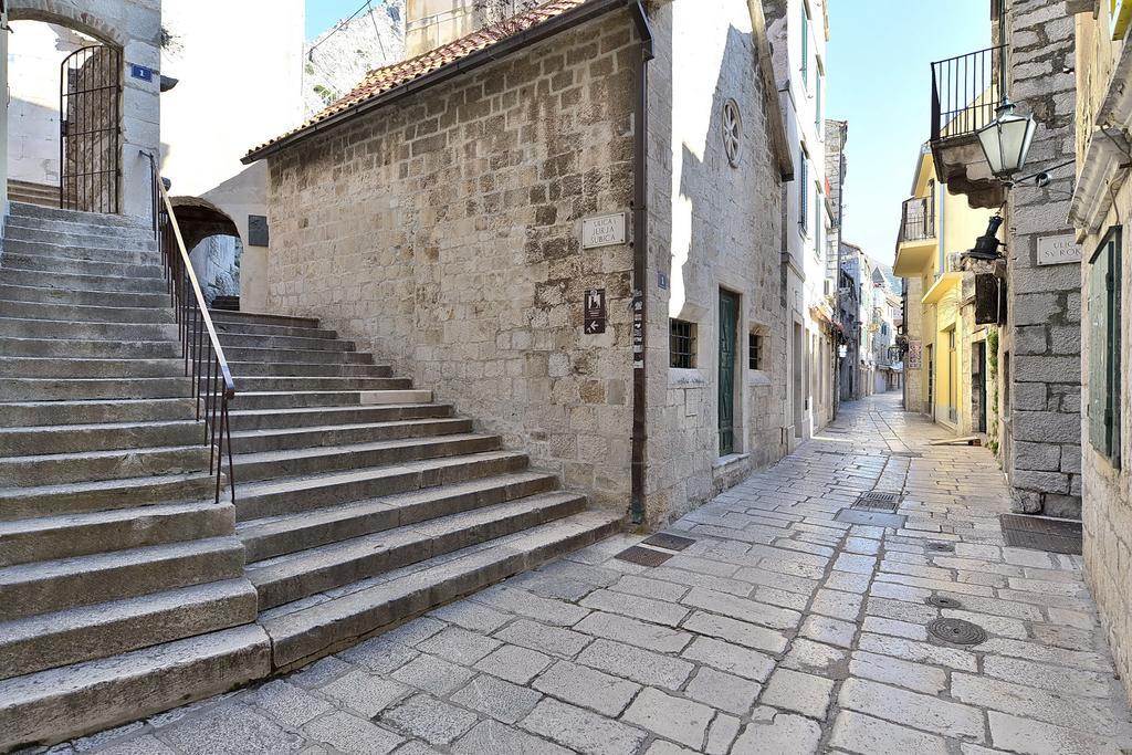 Apartments Mirabella Omiš Екстериор снимка