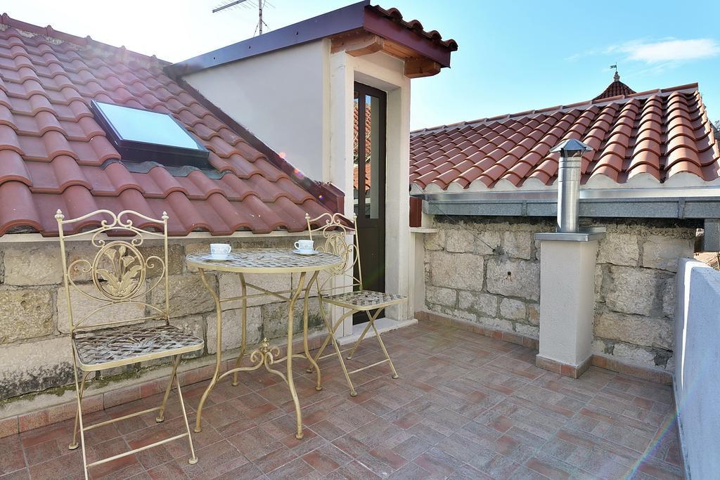 Apartments Mirabella Omiš Стая снимка