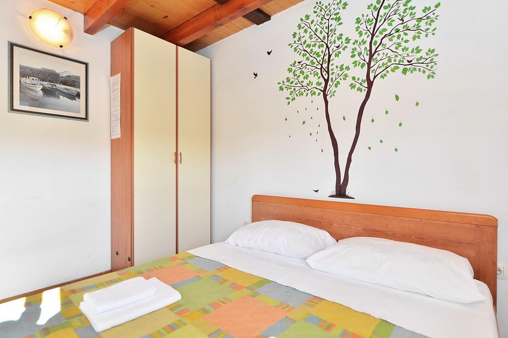 Apartments Mirabella Omiš Екстериор снимка