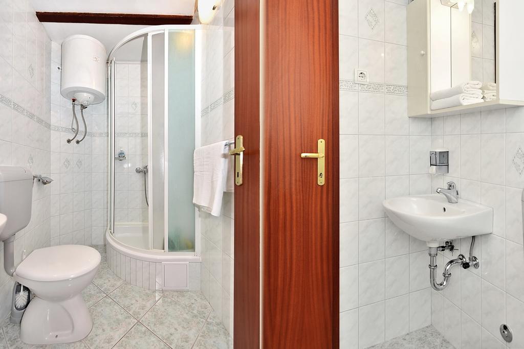 Apartments Mirabella Omiš Екстериор снимка