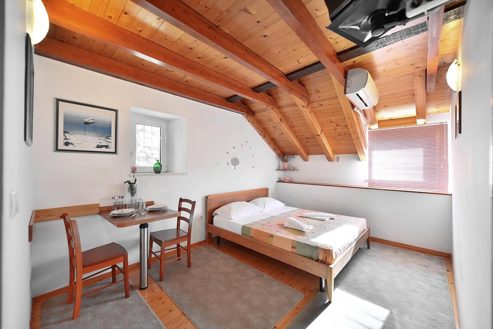 Apartments Mirabella Omiš Екстериор снимка