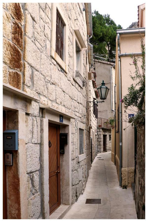 Apartments Mirabella Omiš Екстериор снимка