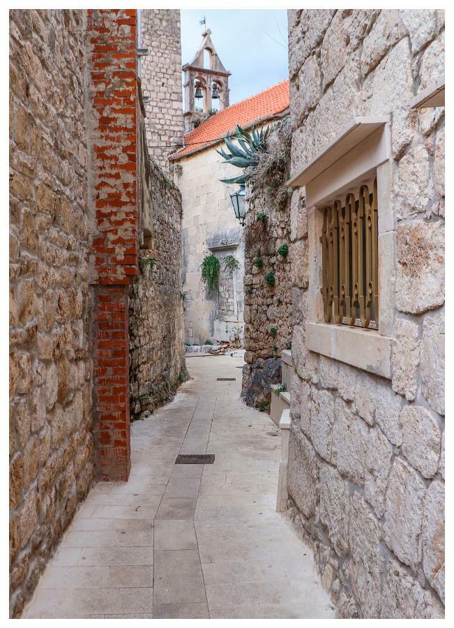 Apartments Mirabella Omiš Екстериор снимка