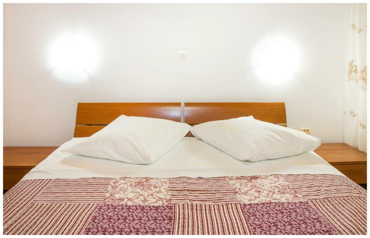 Apartments Mirabella Omiš Екстериор снимка